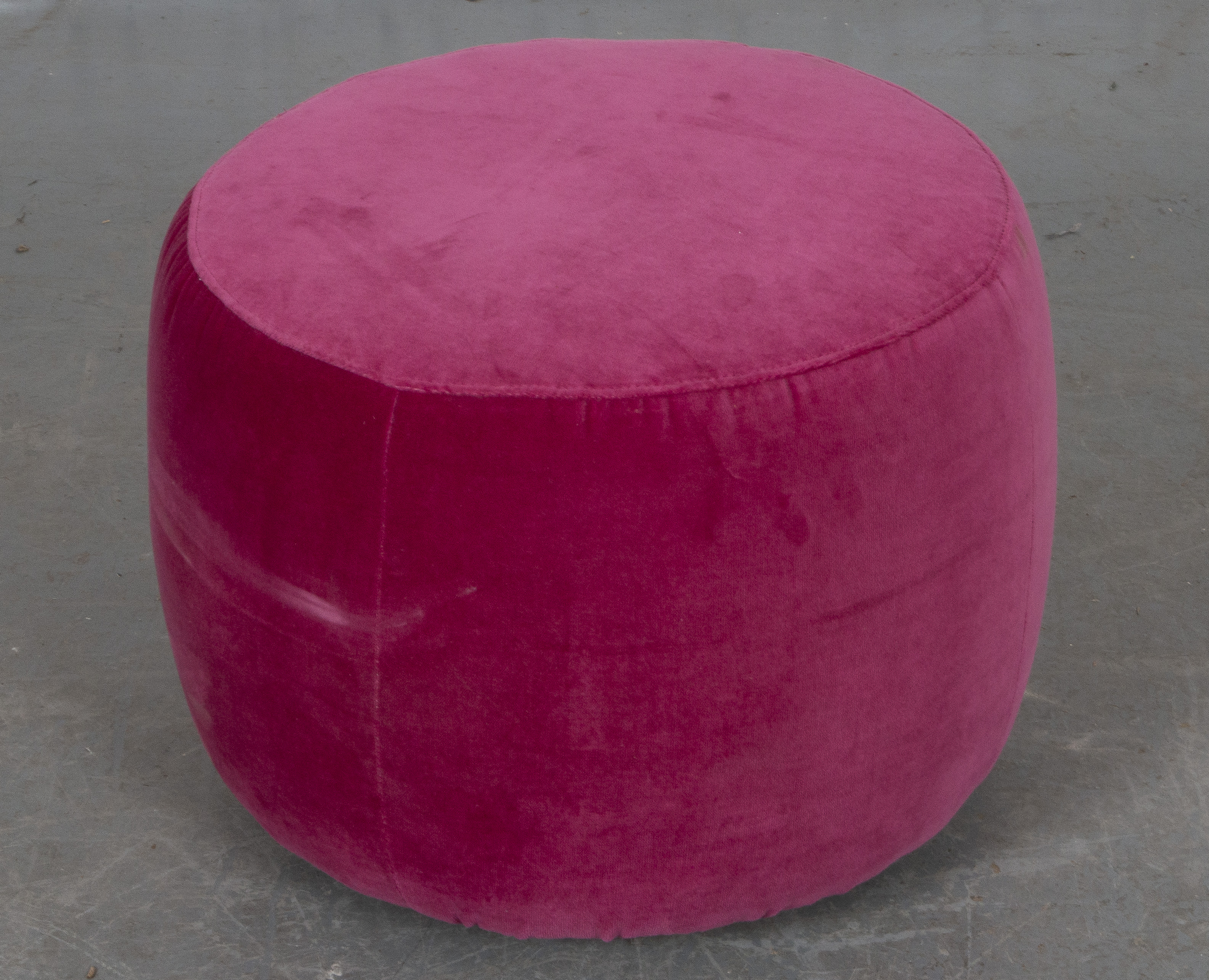 MODERN VELVET POOF OTTOMAN 16? H
