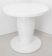 MODERN WHITE LACQUERED CIRCULA