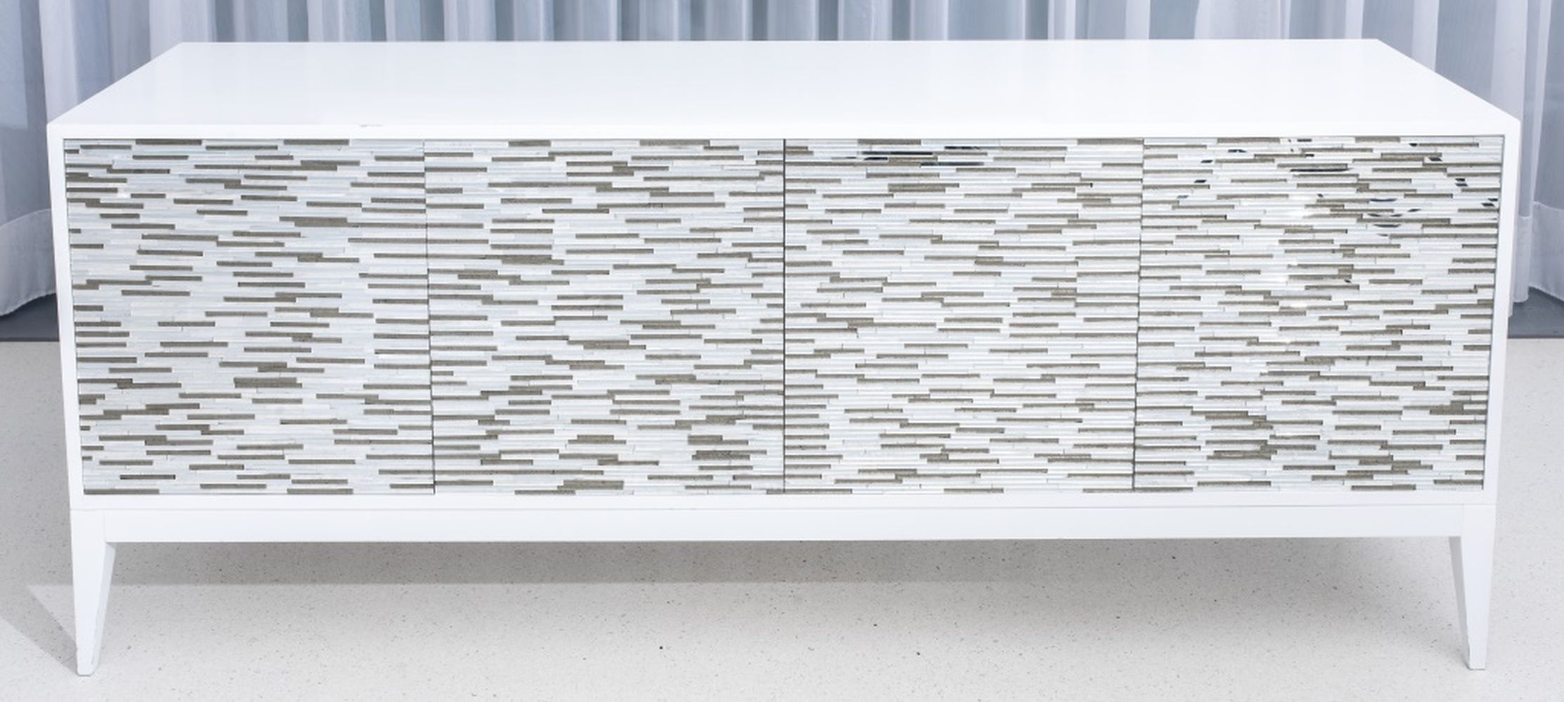 MODERN WHITE LACQUERED  MOSAIC