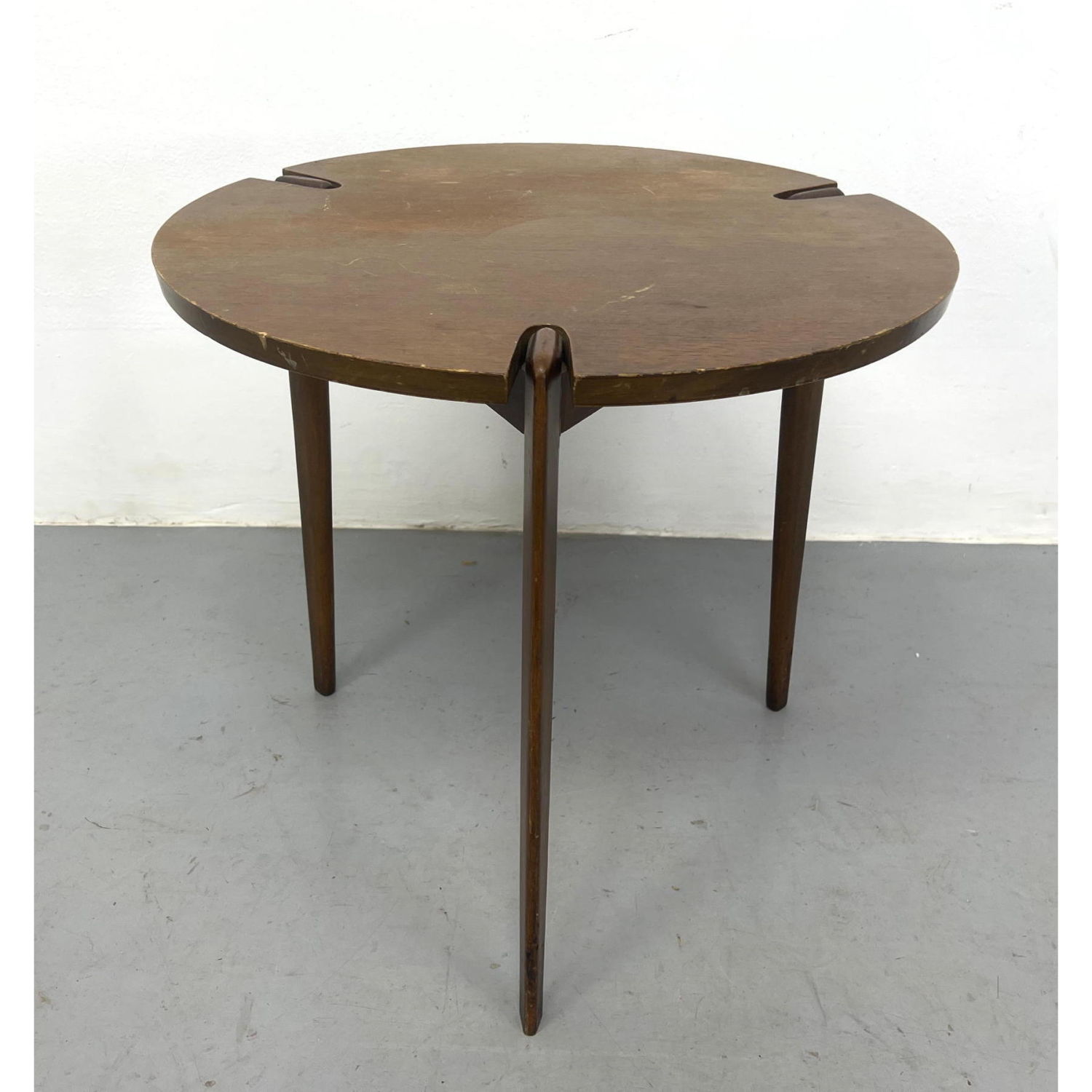 Modern Wood Round Side Table. Top