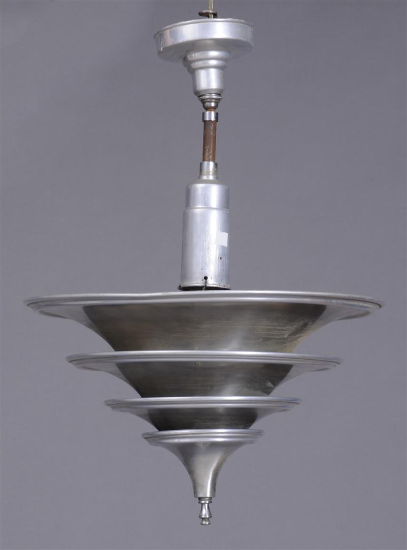 MODERNE ALUMINUM TIERED LANTERN