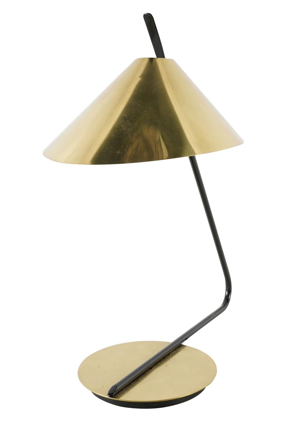 MODERNE STYLE METAL DESK LAMPwith