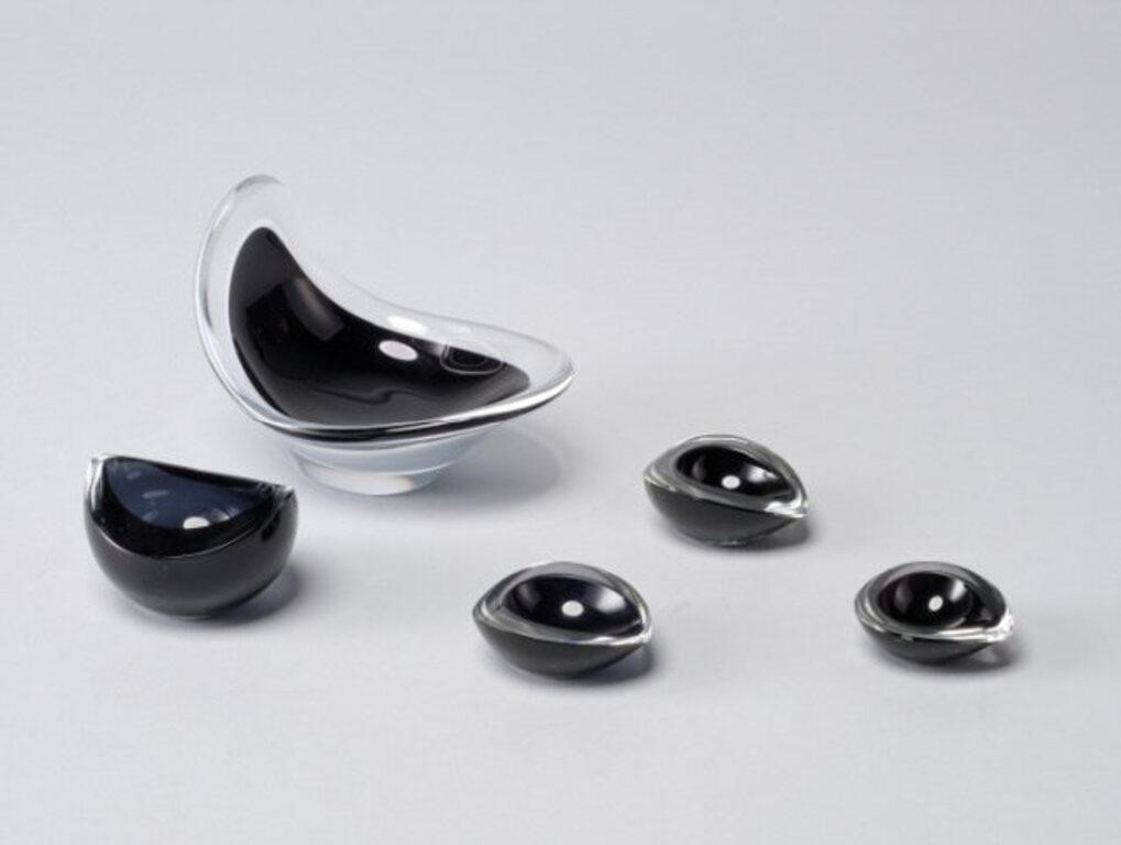MODERNIST ART GLASSFive pieces of