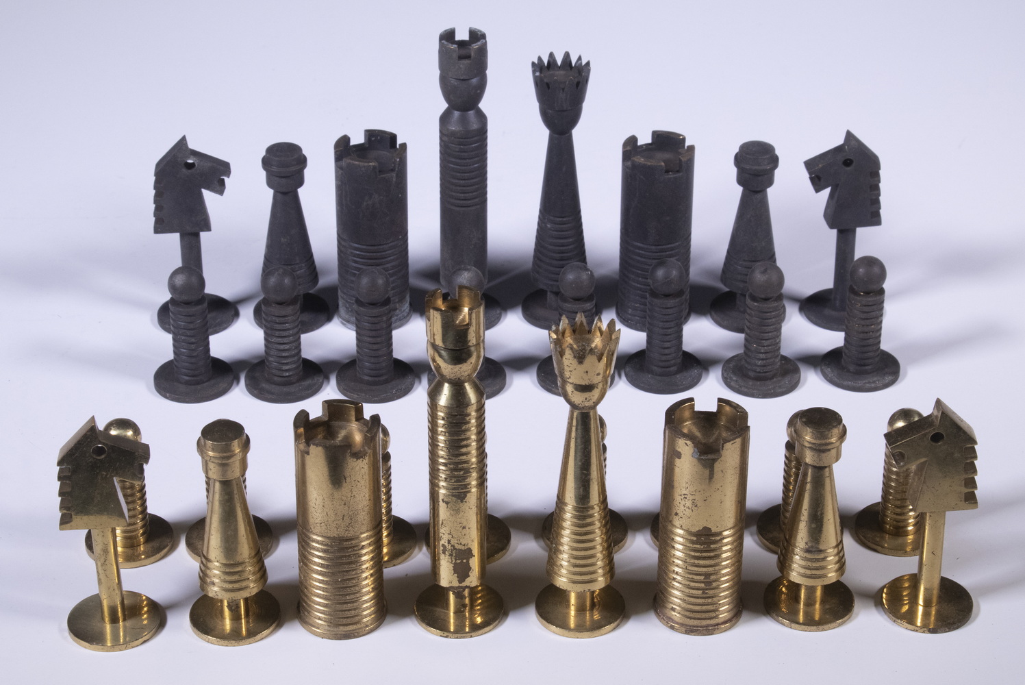 MODERNIST DESIGN CHESS SET