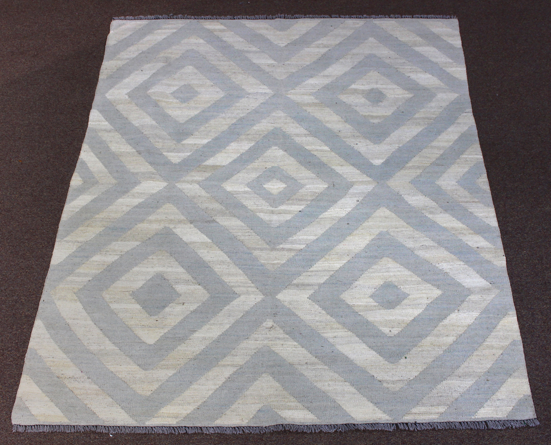 MODERNIST FLATWEAVE CARPET, 5' X