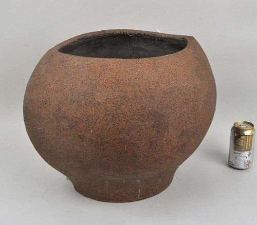 MODERNIST POTTERY FLOOR