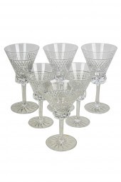 MOLDED GLASS STEMWARE SETinclu