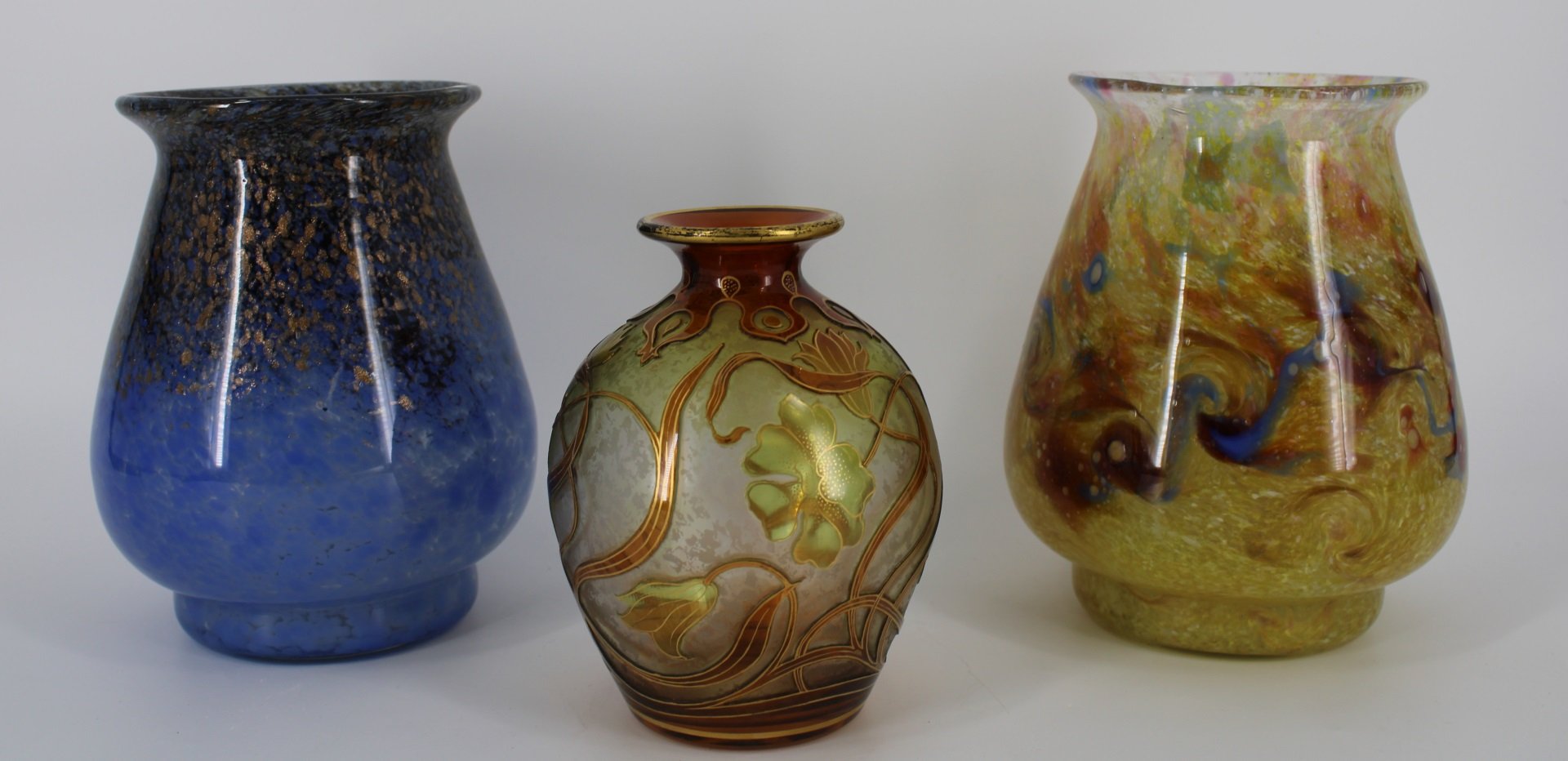 MONART ART GLASS VASES &