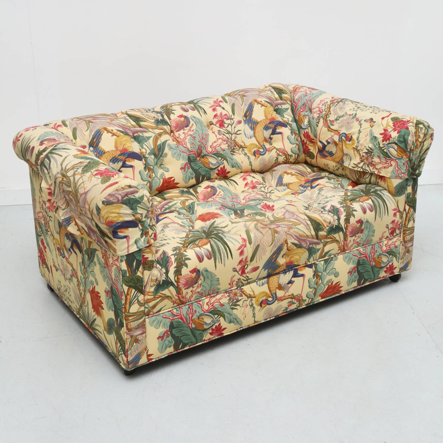 MONGIARDINO STYLE TUFTED FLORAL