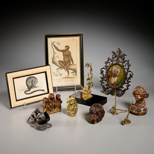 MONKEY-THEMED DECORATIVE