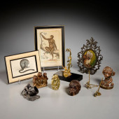 MONKEY-THEMED DECORATIVE COLLE