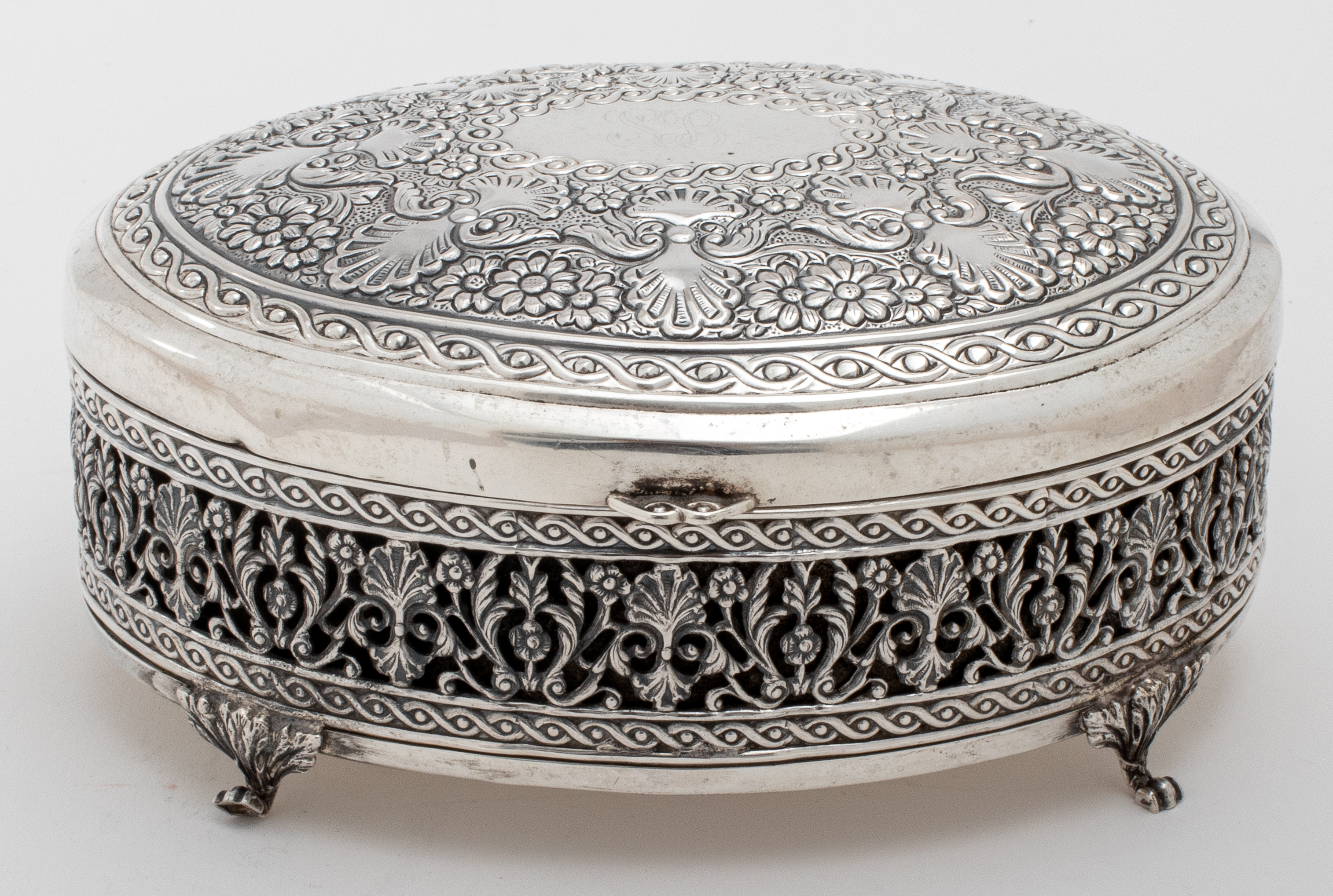 MONOGRAMMED SILVER OVOID FLORAL