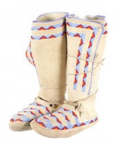 MONTANA BLACKFEET BEADED HIDE