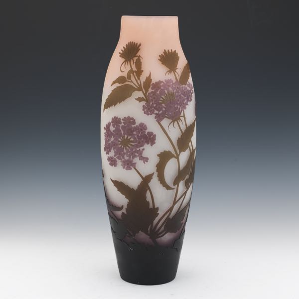 MONUMENTAL CAMEO GLASS HYDRANGEA
