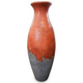 MONUMENTAL CERAMIC VASEDESCRIP