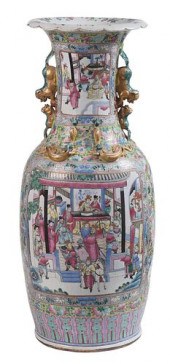 MONUMENTAL CHINESE FAMILLE ROS