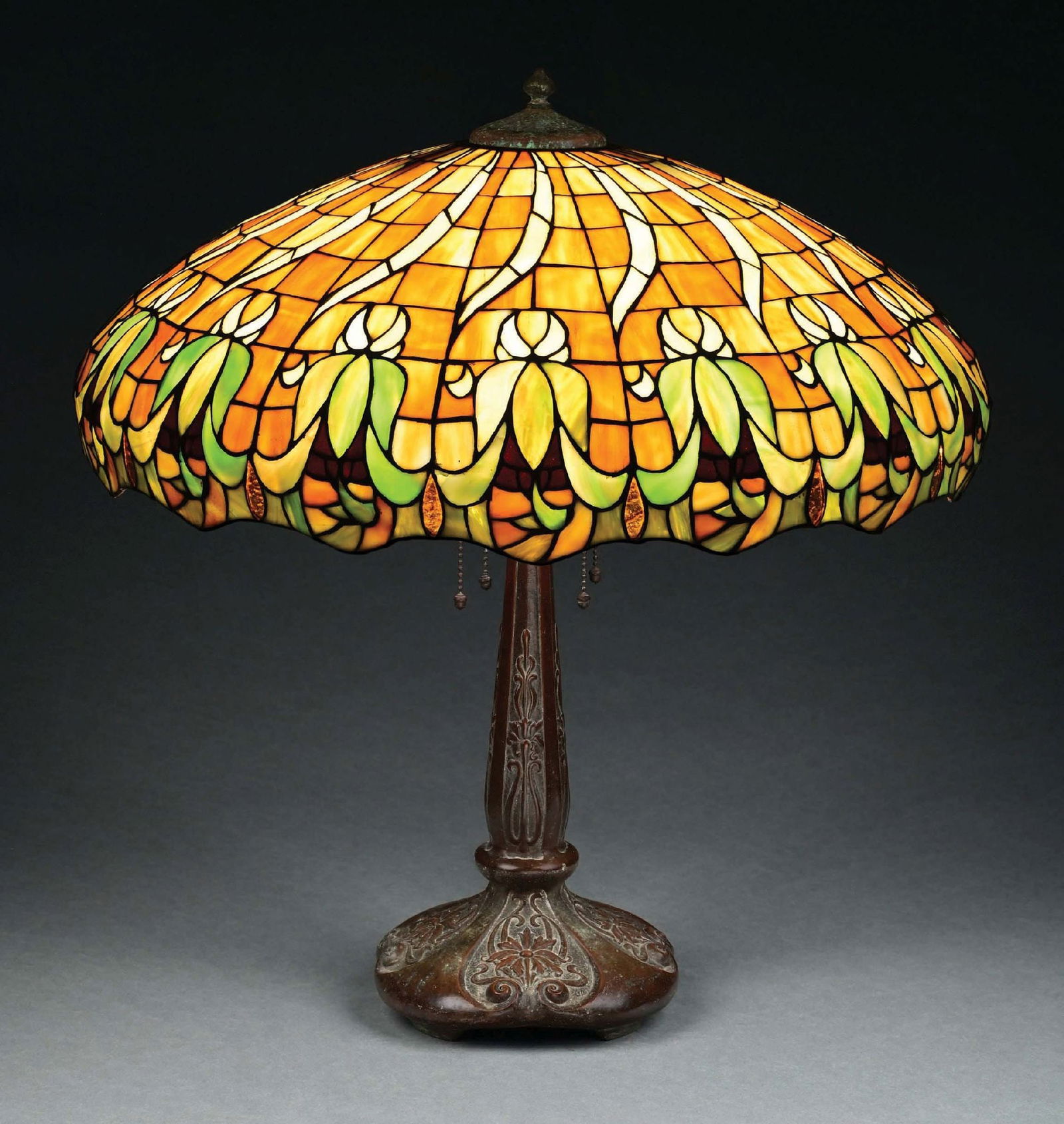 MONUMENTAL HANDEL TABLE LAMP W/