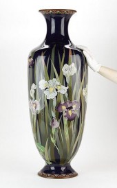 MONUMENTAL JAPANESE MEIJI CLOI