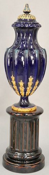 MONUMENTAL MAJOLICA URN, HAVIN