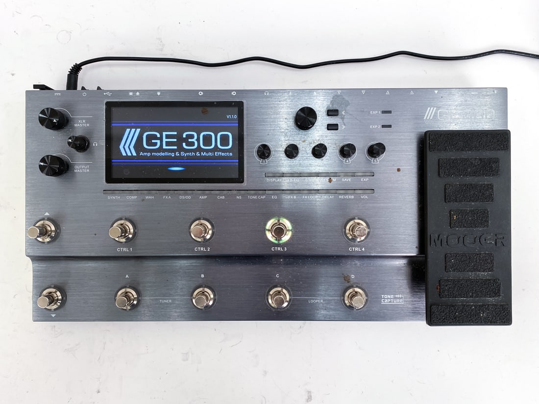 MOOER GE 300 AMP MODELER &