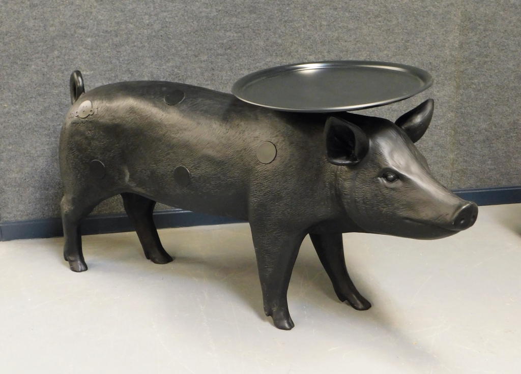 MOOOI BY FRONT PIG CONTEMPORARY ART