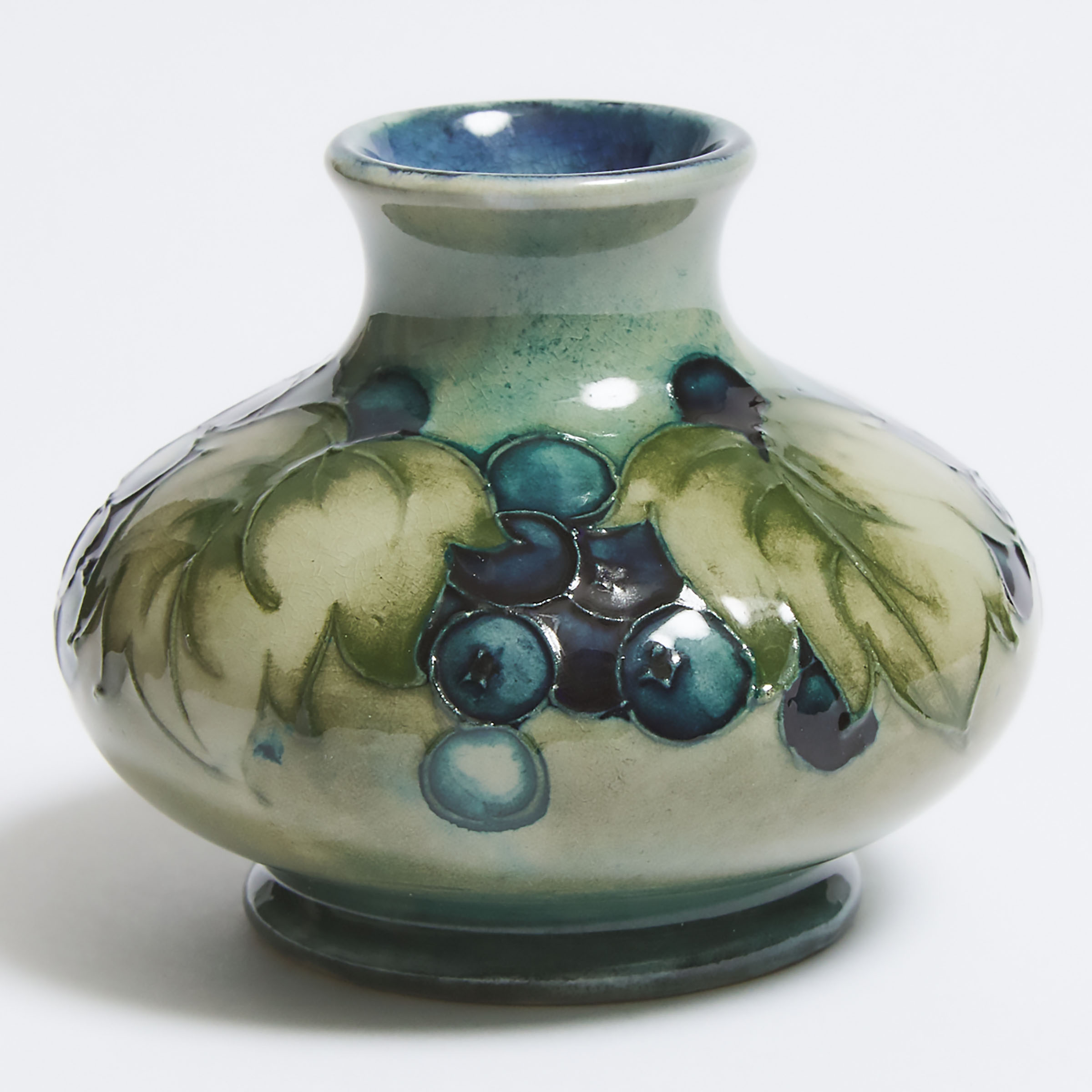 Moorcroft Grape and Leaf Small