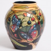 Moorcroft 'Hartgring' Vase, Em