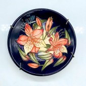 MOORCROFT LILIES PLAQUE BY SIA