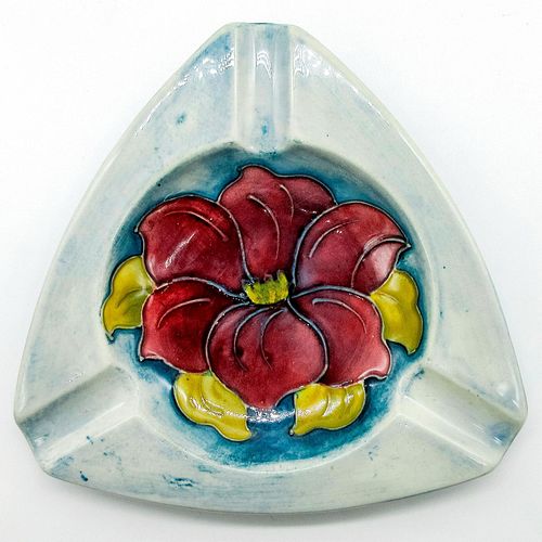 MOORCROFT POTTERY CERAMIC