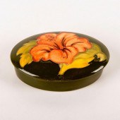 MOORCROFT POTTERY COVERED DISH