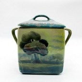 MOORCROFT POTTERY LIDDED BISCU