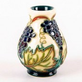 MOORCROFT POTTERY MINIATURE VA