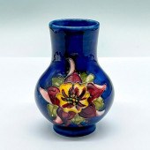 MOORCROFT POTTERY NICOLA SLANE