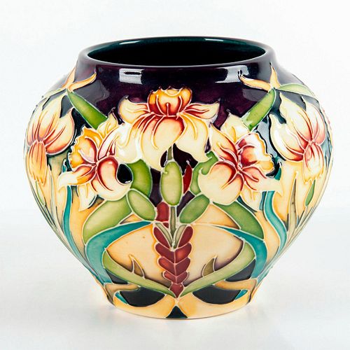 MOORCROFT POTTERY RACHEL BISHOP