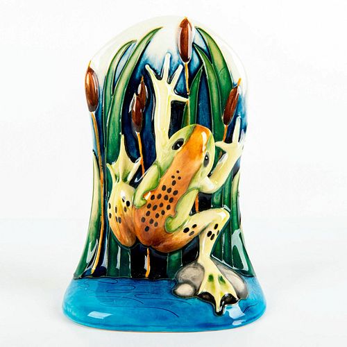 MOORCROFT POTTERY SCULPTURE,
