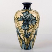 MOORCROFT POTTERY VASE, BLUE I