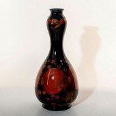 MOORCROFT POTTERY VASE, POMEGR