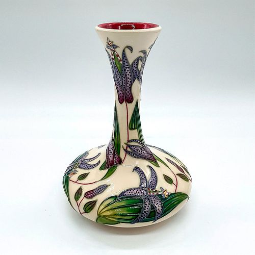 MOORCROFT POTTERY VASE, TOAD