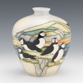 MOORCROFT PUFFINS VASE 7" x 6"