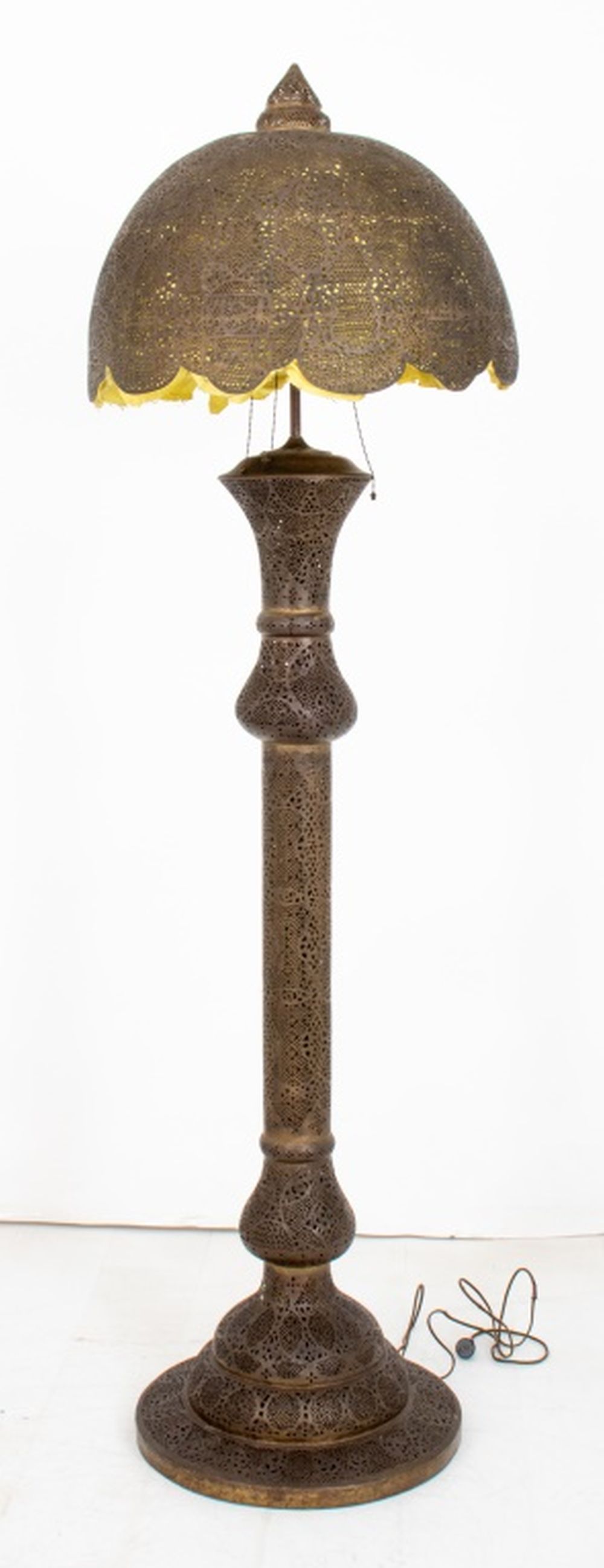MOROCCAN ARABESQUE PIERCED METAL