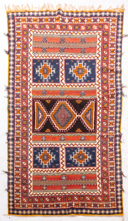 MOROCCAN BERBER TAZNAKHT RUG 8'