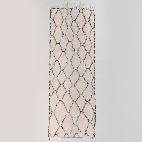 MOROCCCAN GALLERY CARPETWith a
