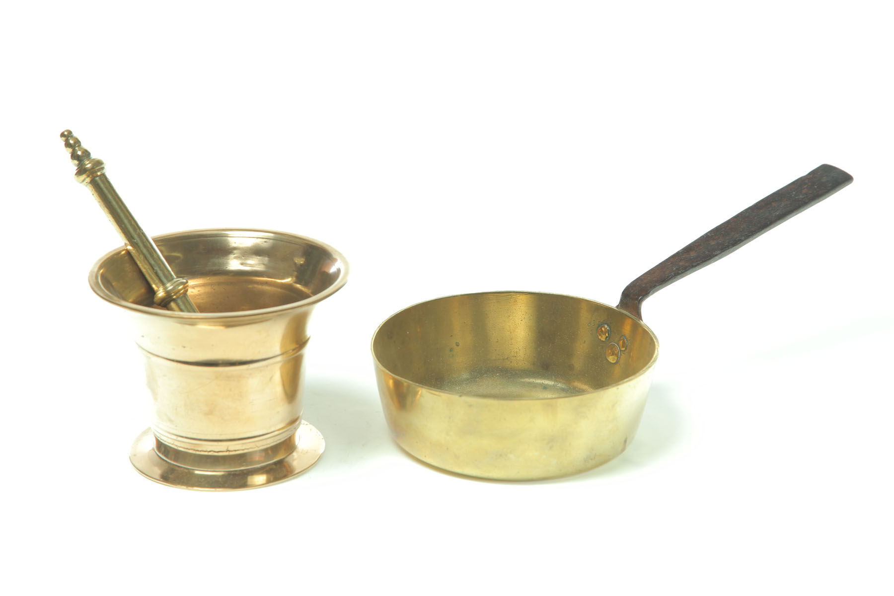 MORTAR AND PESTLE AND PAN. 