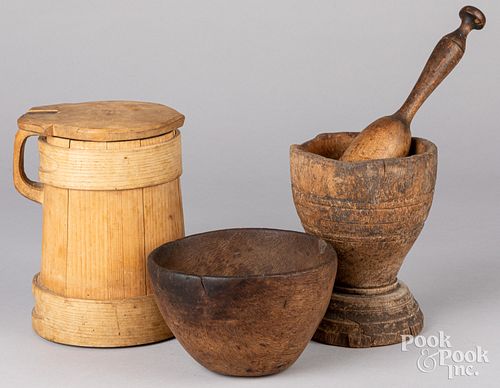 MORTAR AND PESTLE TOGETHER WITH A