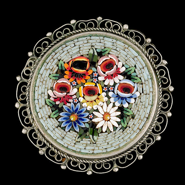 Mosaic Brooch A?Mosaic brooch set