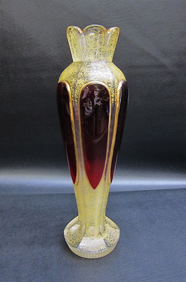 MOSER GLASSWORKS ART GLASS VASE