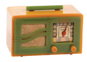 MOTOROLA CATALIN RADIO MODEL 5