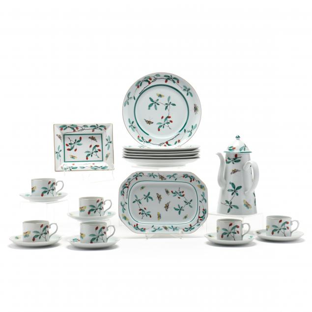 MOTTAHEDEH PORCELAIN FAMILLE