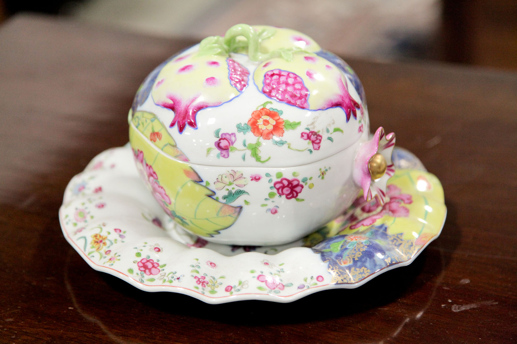 MOTTAHEDEH TUREEN AND