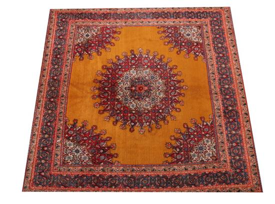 MOUD RUG. - 6 ft. 8 in. x 6 ft. 9